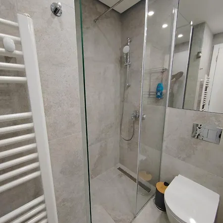 New Luxury With Garrage شقة بلغراد